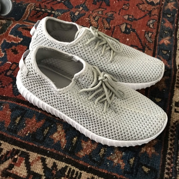 Shoes - Picture 1 of 3